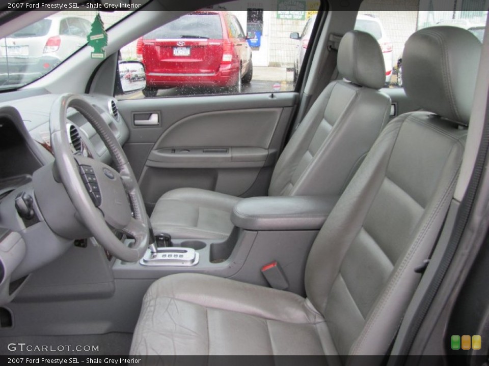 Shale Grey Interior Photo for the 2007 Ford Freestyle SEL #52389259