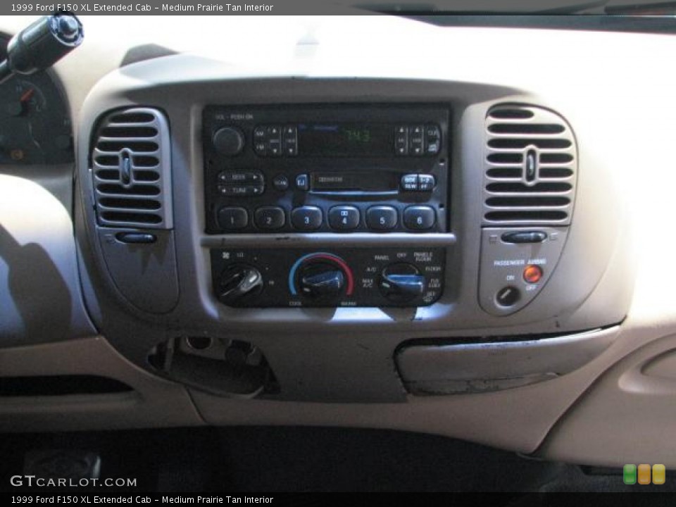 Medium Prairie Tan Interior Controls for the 1999 Ford F150 XL Extended Cab #52392666