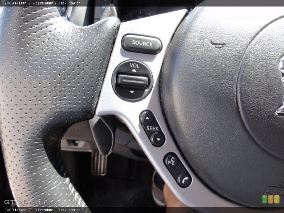 Black Interior Controls for the 2009 Nissan GT-R Premium #52393884