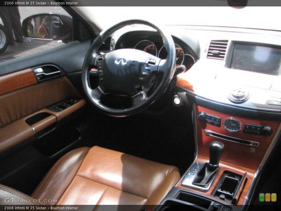 Bourbon Interior Dashboard for the 2006 Infiniti M 35 Sedan #52394313