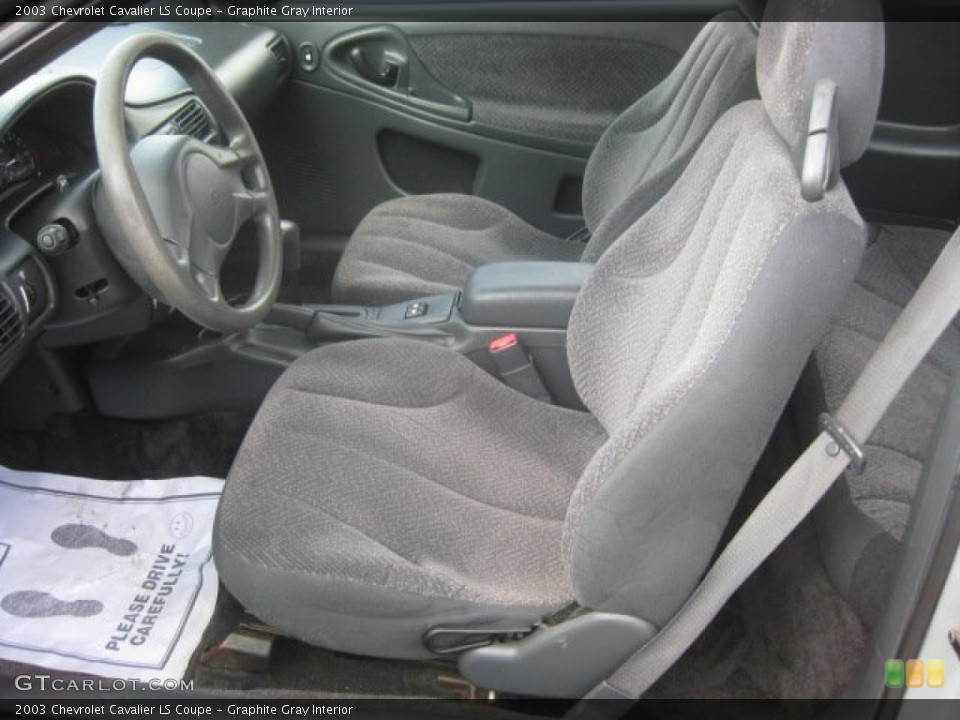 Graphite Gray Interior Photo for the 2003 Chevrolet Cavalier LS Coupe #52402653
