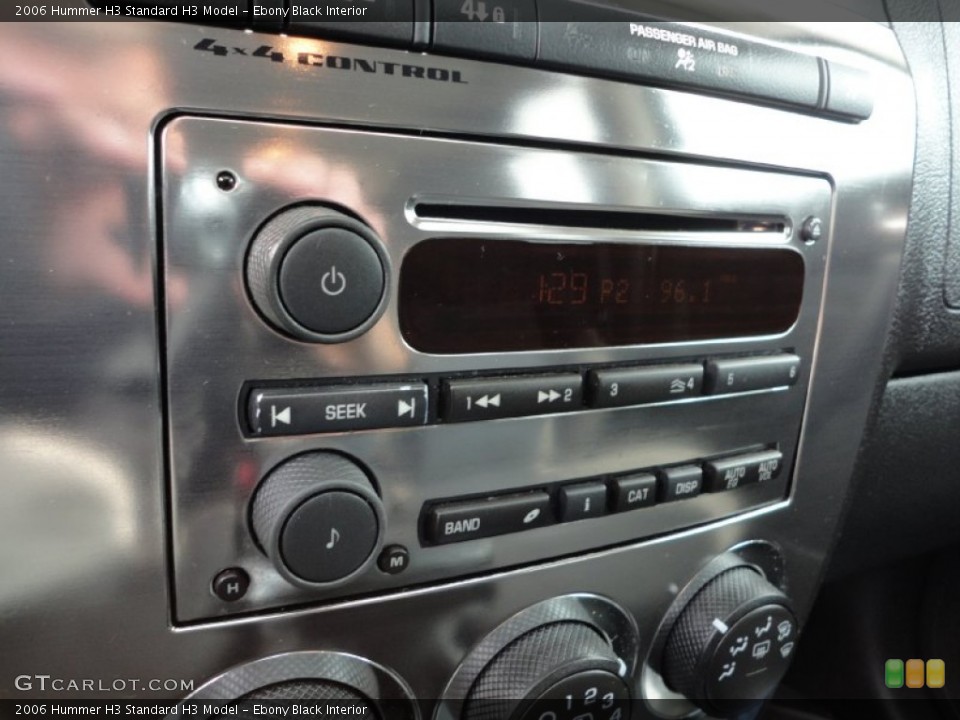 Ebony Black Interior Controls for the 2006 Hummer H3  #52403727