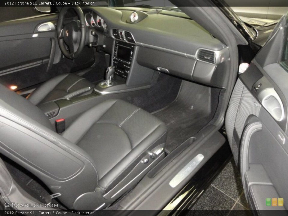 Black Interior Photo for the 2012 Porsche 911 Carrera S Coupe #52406874