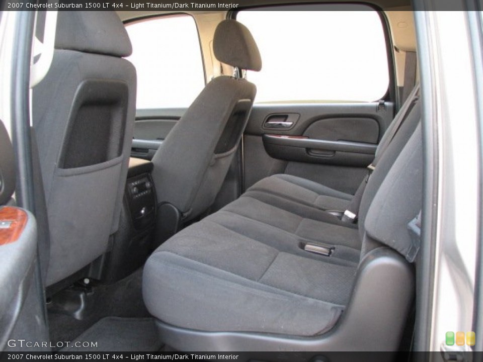 Light Titanium/Dark Titanium Interior Photo for the 2007 Chevrolet Suburban 1500 LT 4x4 #52408464