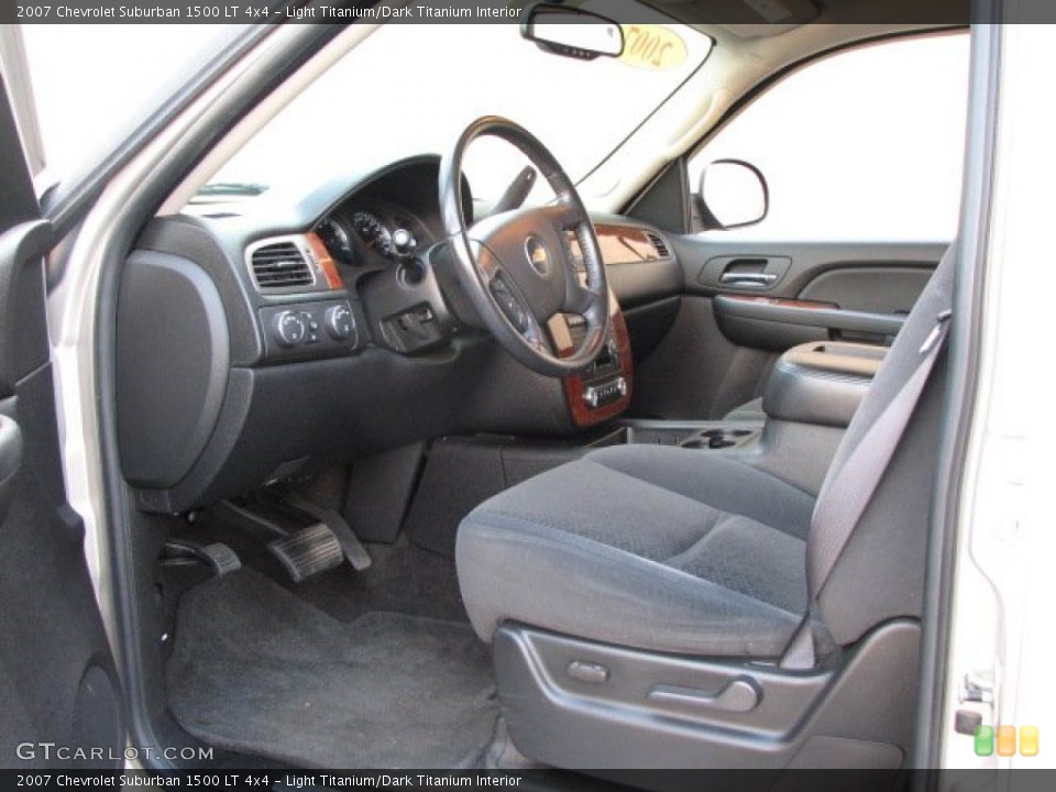 Light Titanium/Dark Titanium Interior Photo for the 2007 Chevrolet Suburban 1500 LT 4x4 #52408479