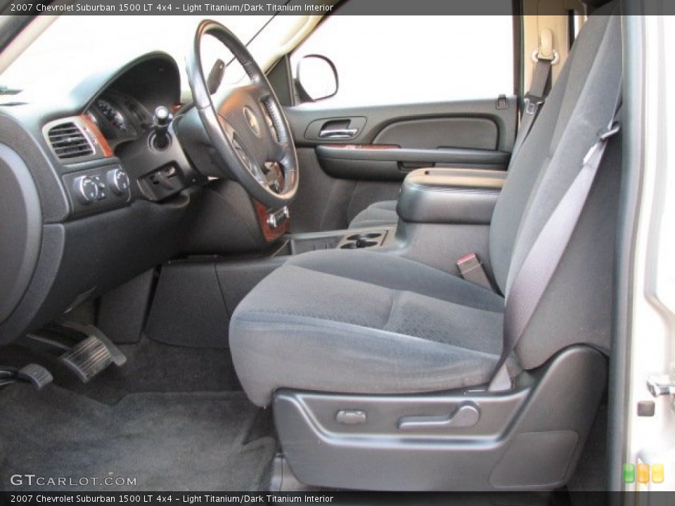 Light Titanium/Dark Titanium Interior Photo for the 2007 Chevrolet Suburban 1500 LT 4x4 #52408548