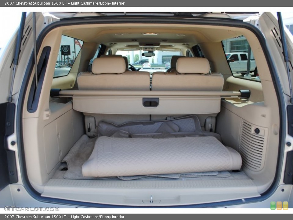 Light Cashmere/Ebony Interior Trunk for the 2007 Chevrolet Suburban 1500 LT #52412349