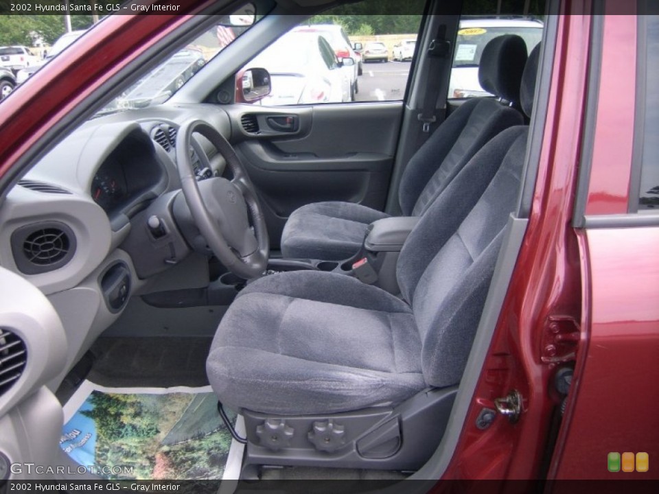 Gray Interior Photo for the 2002 Hyundai Santa Fe GLS #52418361