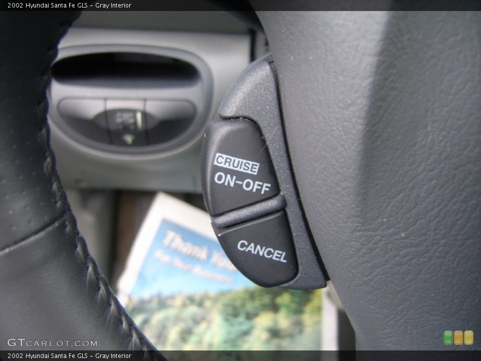 Gray Interior Controls for the 2002 Hyundai Santa Fe GLS #52418634