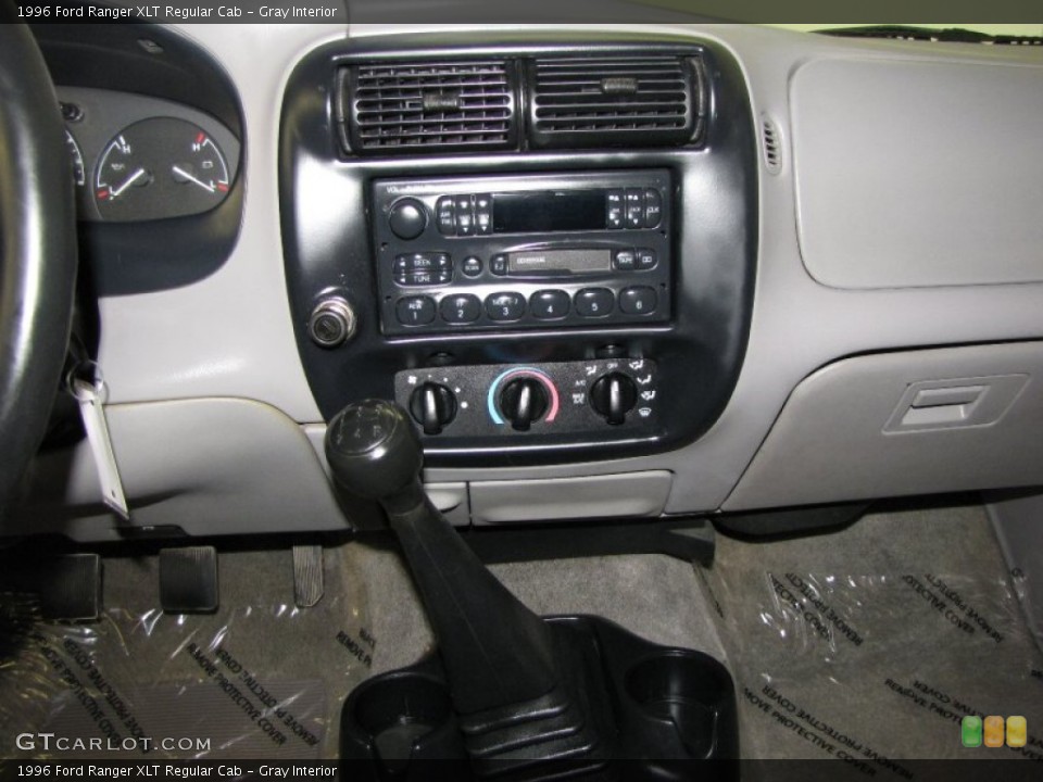 Gray Interior Controls for the 1996 Ford Ranger XLT Regular Cab #52427385