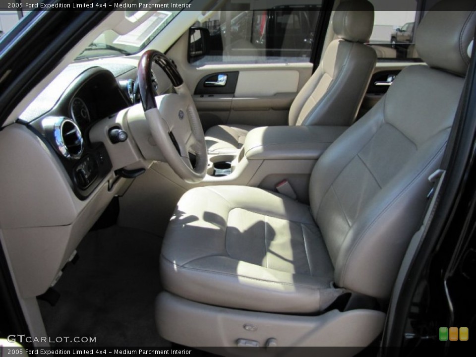 Medium Parchment Interior Photo for the 2005 Ford Expedition Limited 4x4 #52428837