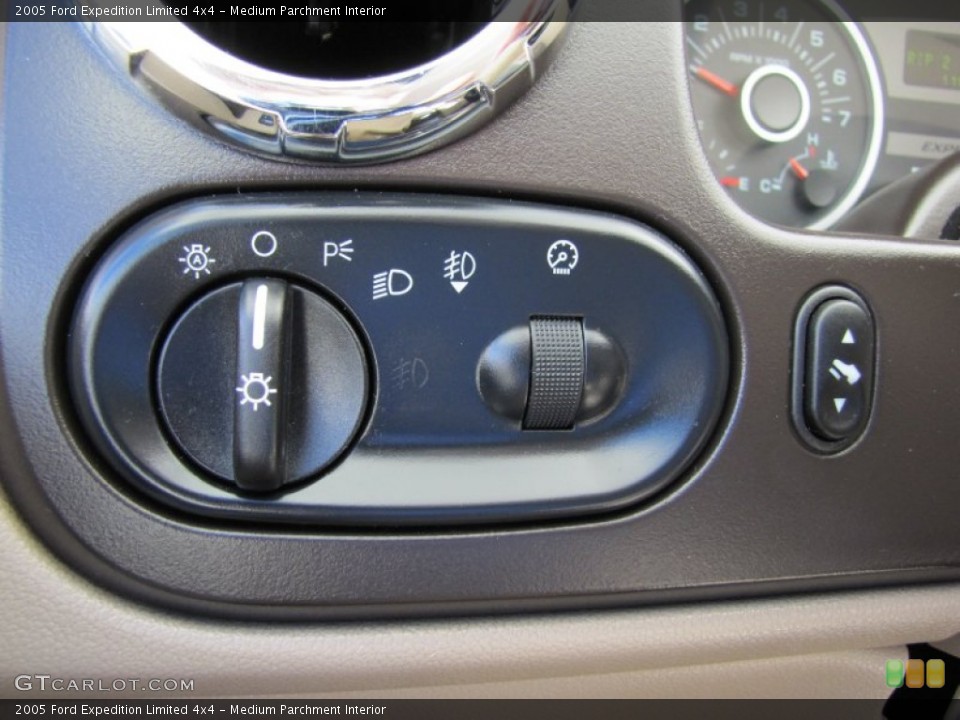 Medium Parchment Interior Controls for the 2005 Ford Expedition Limited 4x4 #52428885