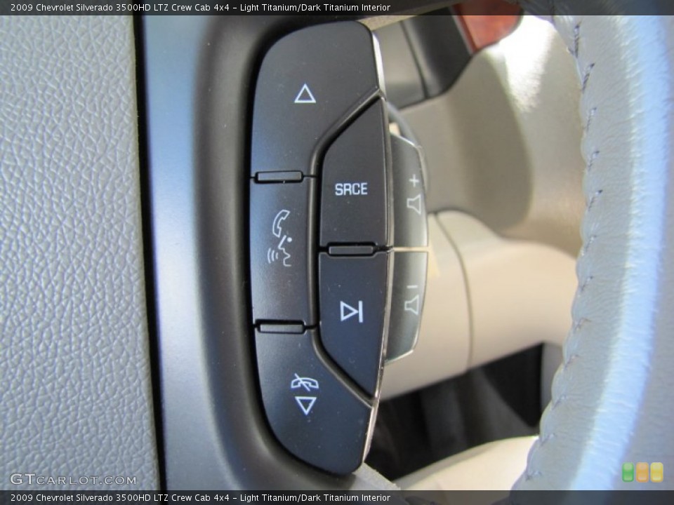 Light Titanium/Dark Titanium Interior Controls for the 2009 Chevrolet Silverado 3500HD LTZ Crew Cab 4x4 #52429116