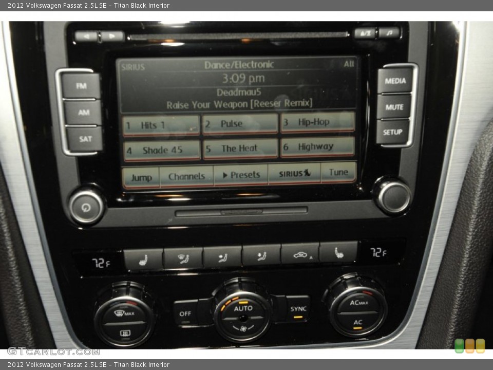 Titan Black Interior Controls for the 2012 Volkswagen Passat 2.5L SE #52432516