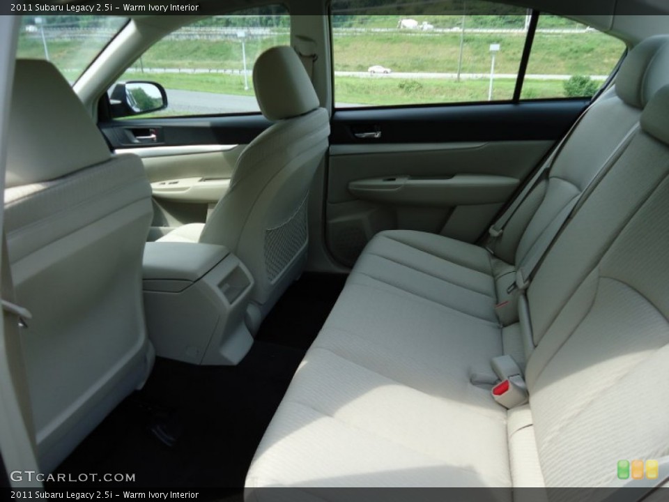 Warm Ivory Interior Photo for the 2011 Subaru Legacy 2.5i #52436439