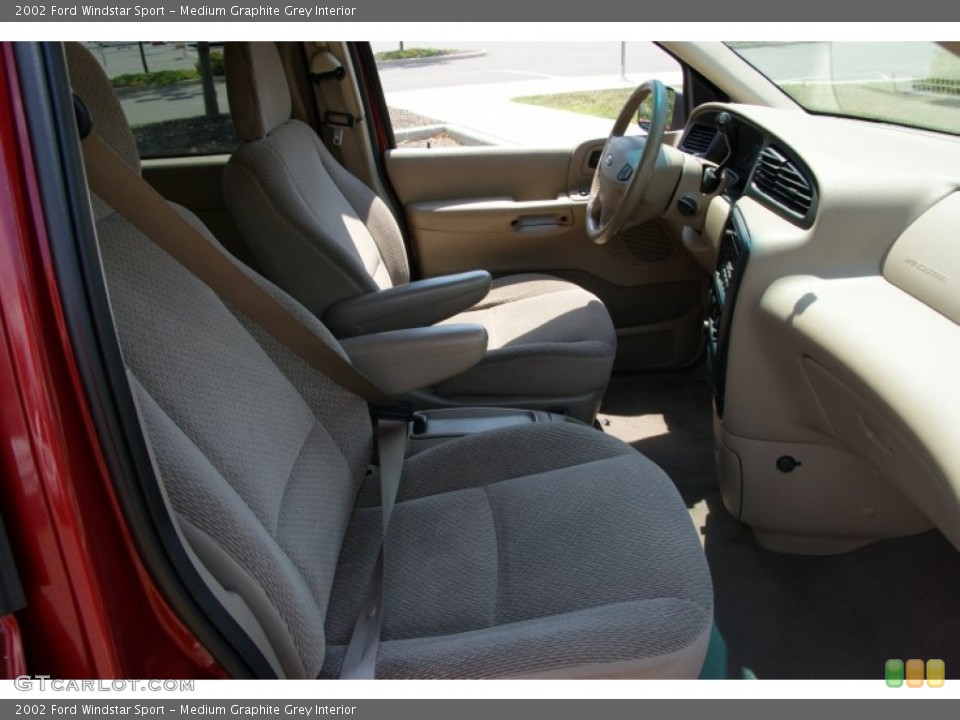 Medium Graphite Grey Interior Photo for the 2002 Ford Windstar Sport #52439512
