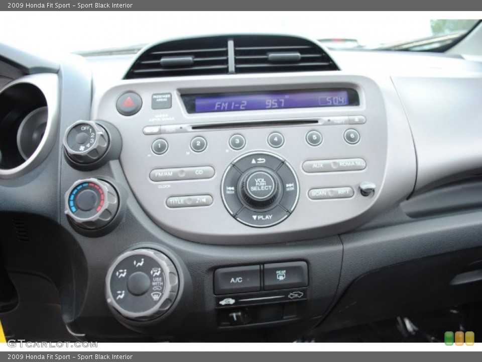 Sport Black Interior Controls for the 2009 Honda Fit Sport #52444180