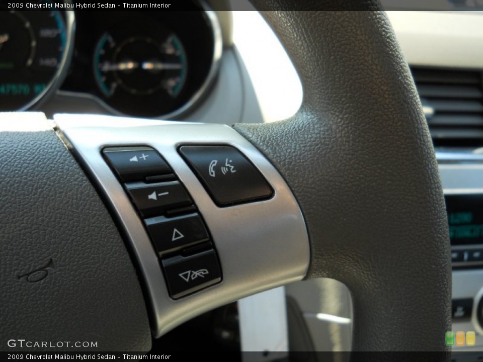 Titanium Interior Controls for the 2009 Chevrolet Malibu Hybrid Sedan #52444915
