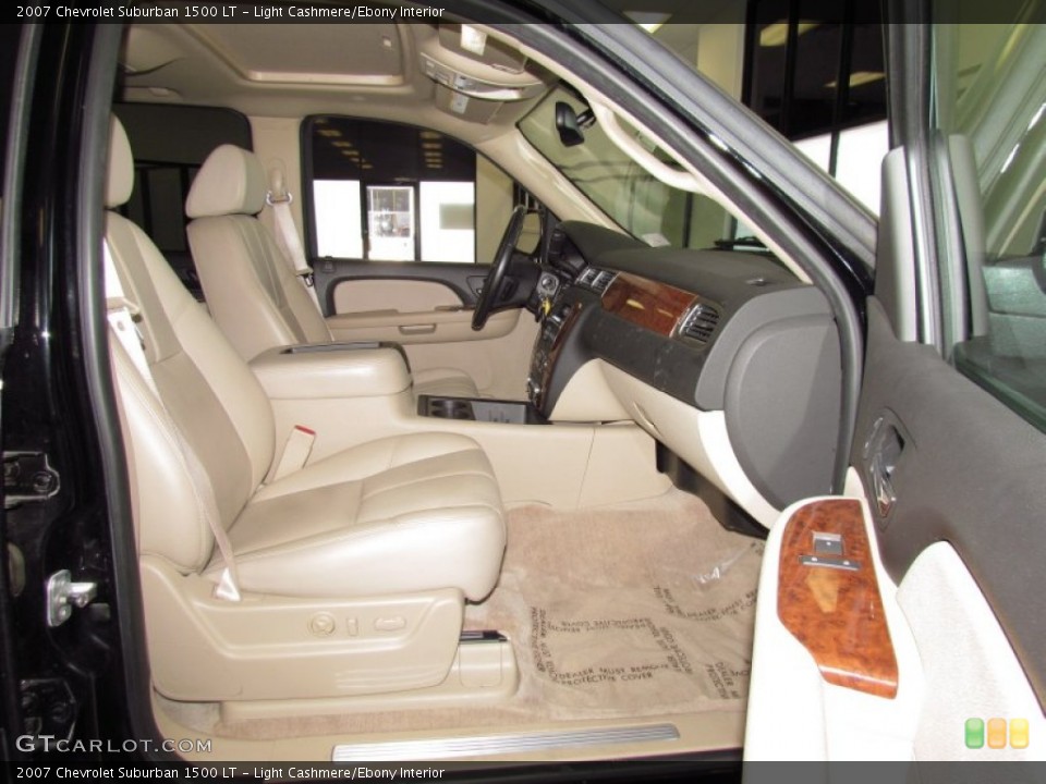 Light Cashmere/Ebony Interior Photo for the 2007 Chevrolet Suburban 1500 LT #52444924