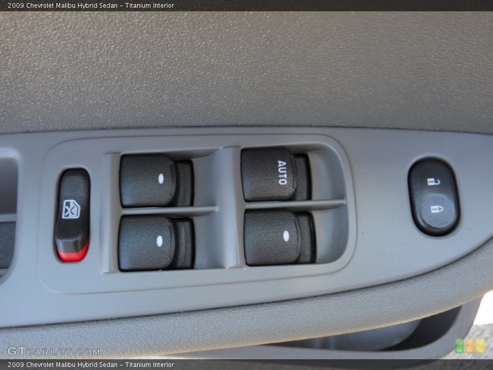Titanium Interior Controls for the 2009 Chevrolet Malibu Hybrid Sedan #52444948