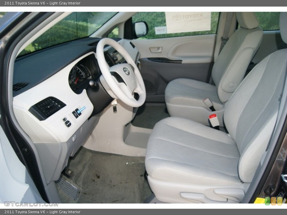 Light Gray Interior Photo for the 2011 Toyota Sienna V6 #52445083