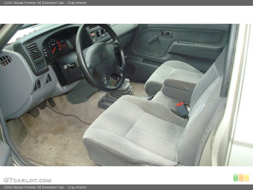 Gray Interior Photo for the 2000 Nissan Frontier XE Extended Cab #52459649