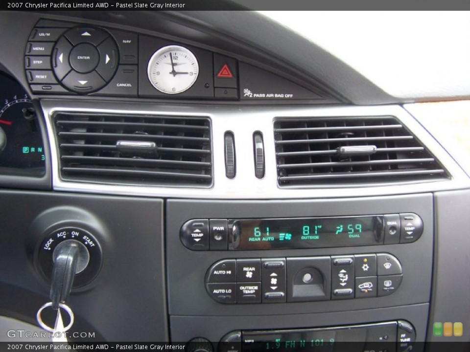 Pastel Slate Gray Interior Controls for the 2007 Chrysler Pacifica Limited AWD #52461290