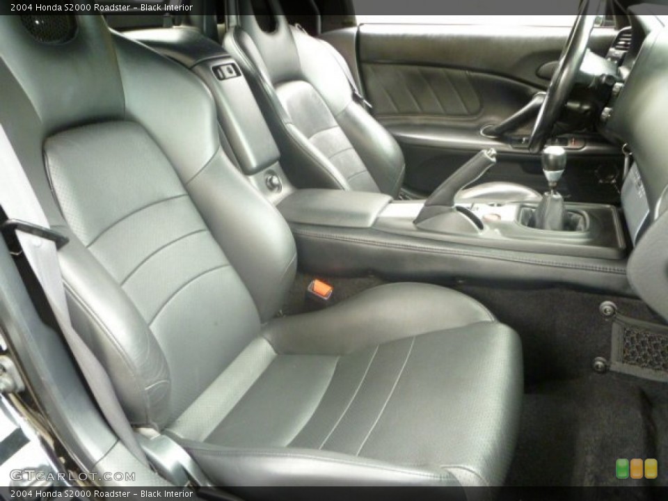 Black Interior Photo for the 2004 Honda S2000 Roadster #52461536
