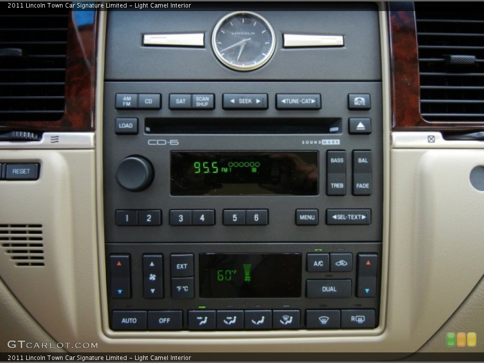 Light Camel Interior Controls for the 2011 Lincoln Town Car Signature Limited #52462241