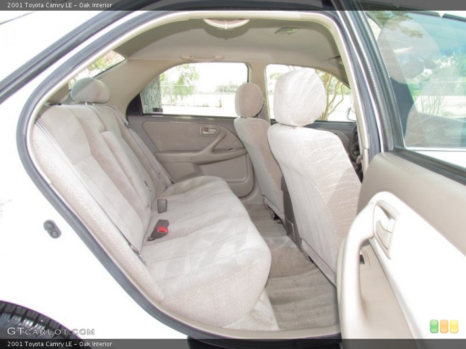 Oak Interior Photo for the 2001 Toyota Camry LE #52463111