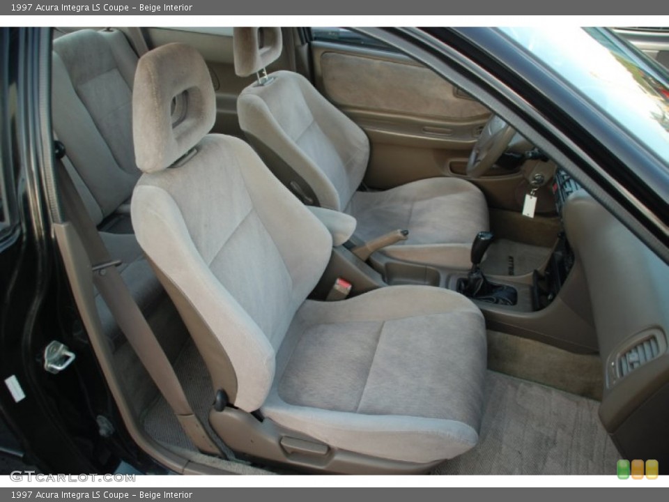 Beige Interior Photo for the 1997 Acura Integra LS Coupe #52467542