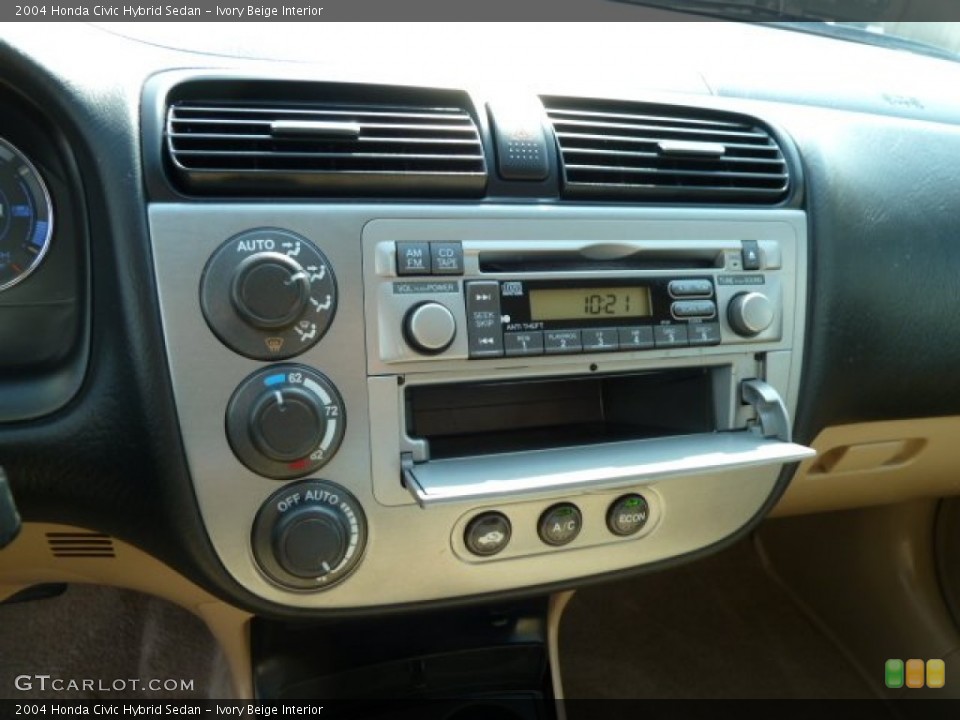 Ivory Beige Interior Controls for the 2004 Honda Civic Hybrid Sedan #52475716