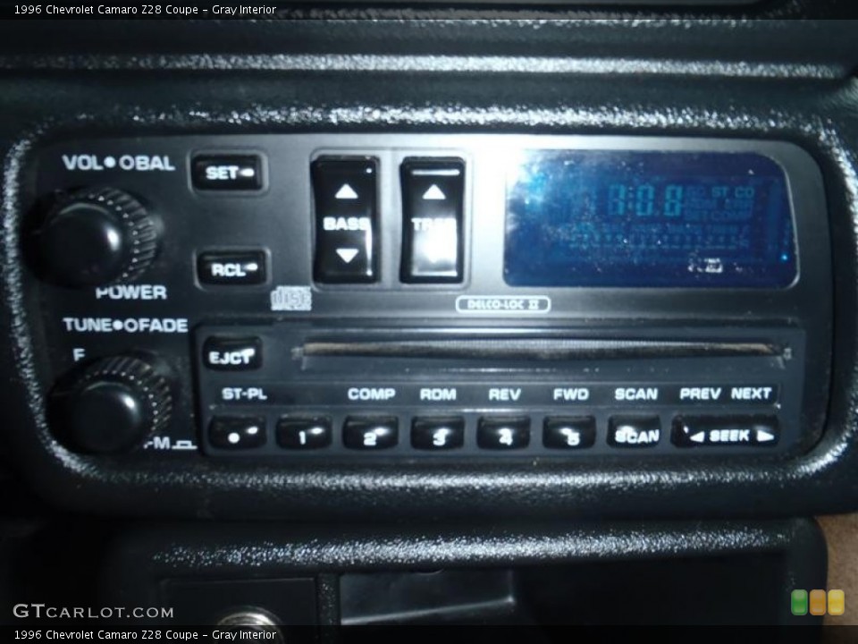 Gray Interior Controls for the 1996 Chevrolet Camaro Z28 Coupe #52491089