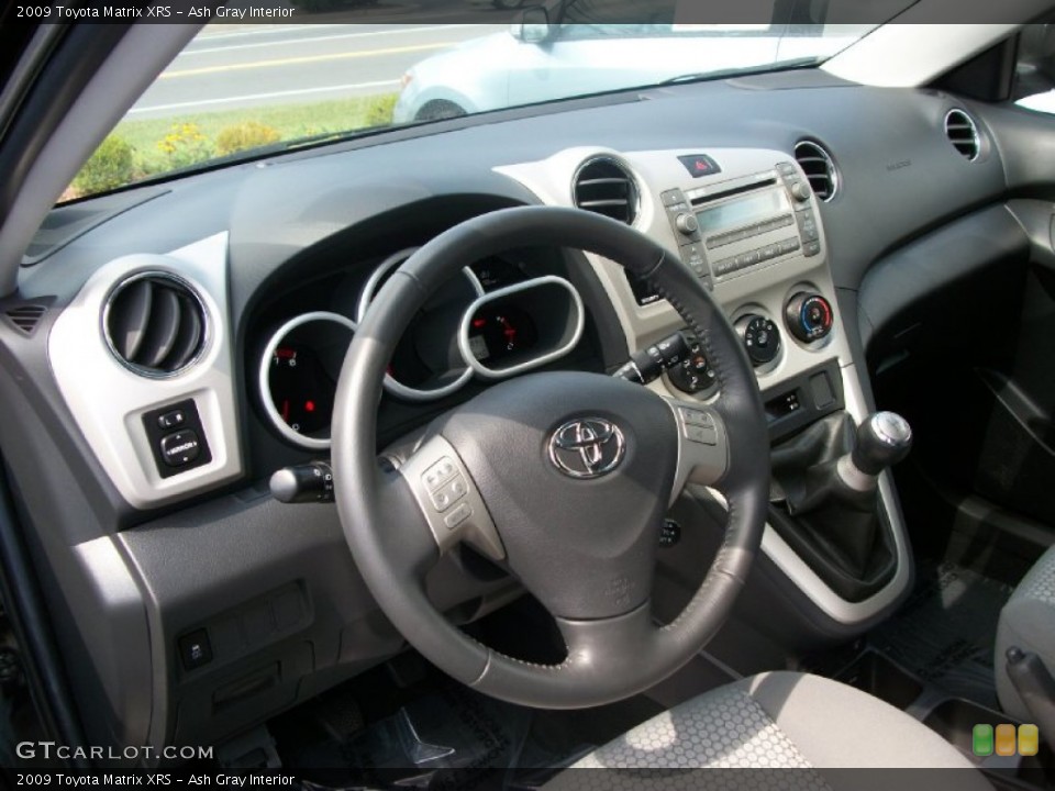 Ash Gray Interior Photo for the 2009 Toyota Matrix XRS #52503303