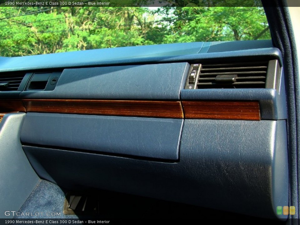 Blue Interior Dashboard for the 1990 Mercedes-Benz E Class 300 D Sedan #52504983