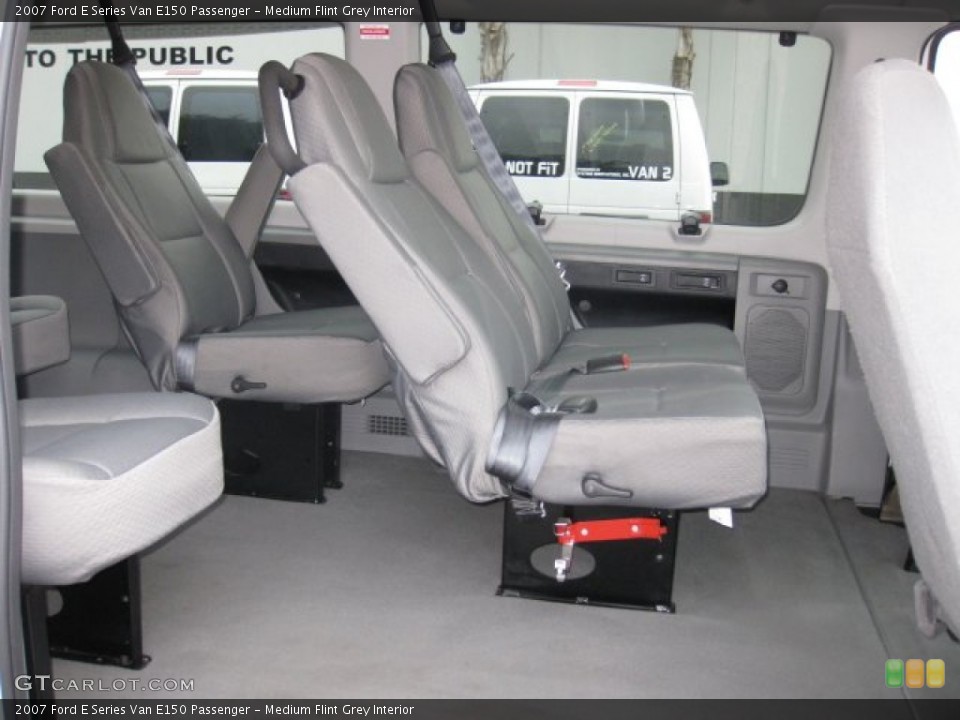 Medium Flint Grey Interior Photo for the 2007 Ford E Series Van E150 Passenger #52506954