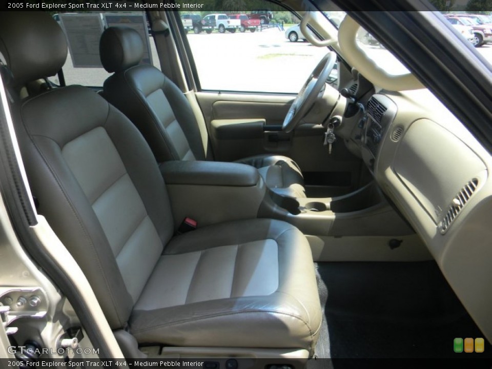 Medium Pebble Interior Photo for the 2005 Ford Explorer Sport Trac XLT 4x4 #52517295
