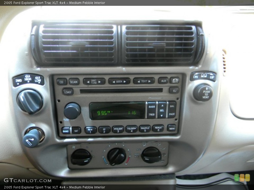 Medium Pebble Interior Controls for the 2005 Ford Explorer Sport Trac XLT 4x4 #52517346