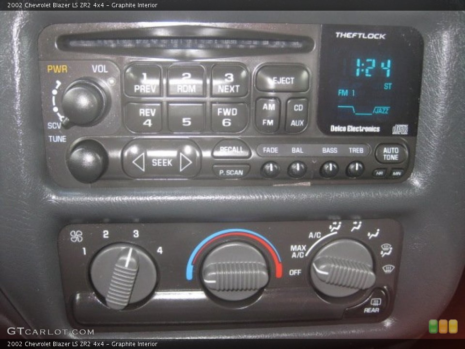 Graphite Interior Controls for the 2002 Chevrolet Blazer LS ZR2 4x4 #52517811