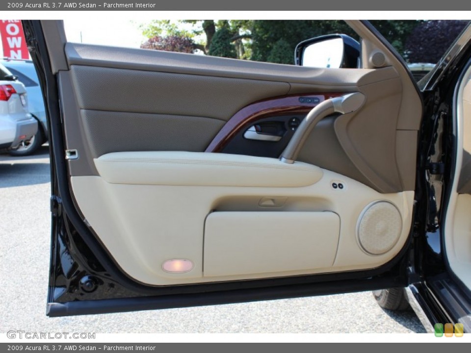 Parchment Interior Door Panel for the 2009 Acura RL 3.7 AWD Sedan #52517916