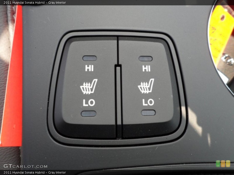 Gray Interior Controls for the 2011 Hyundai Sonata Hybrid #52523502