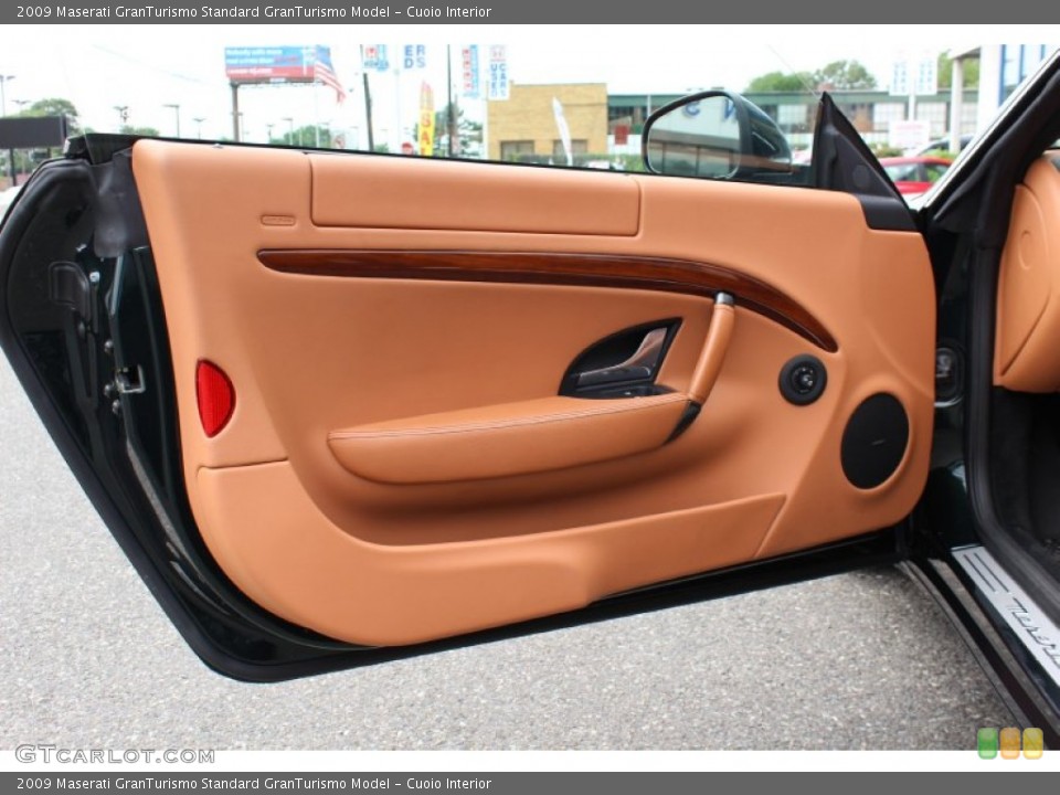 Cuoio Interior Door Panel for the 2009 Maserati GranTurismo  #52527081