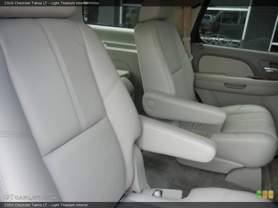 Light Titanium Interior Photo for the 2009 Chevrolet Tahoe LT #52530093