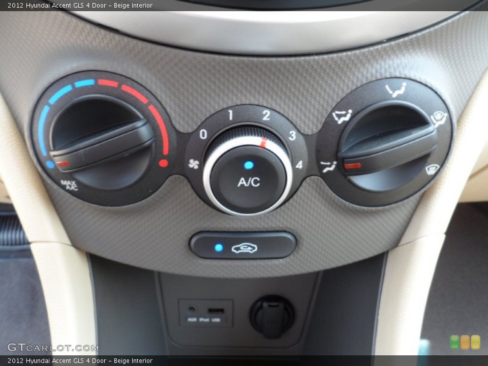 Beige Interior Controls for the 2012 Hyundai Accent GLS 4 Door #52531485