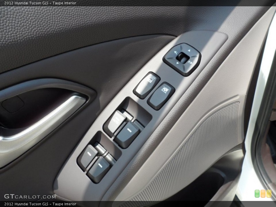 Taupe Interior Controls for the 2012 Hyundai Tucson GLS #52531968