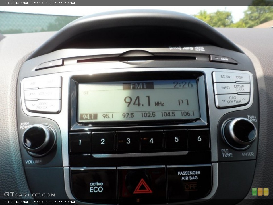 Taupe Interior Controls for the 2012 Hyundai Tucson GLS #52532043