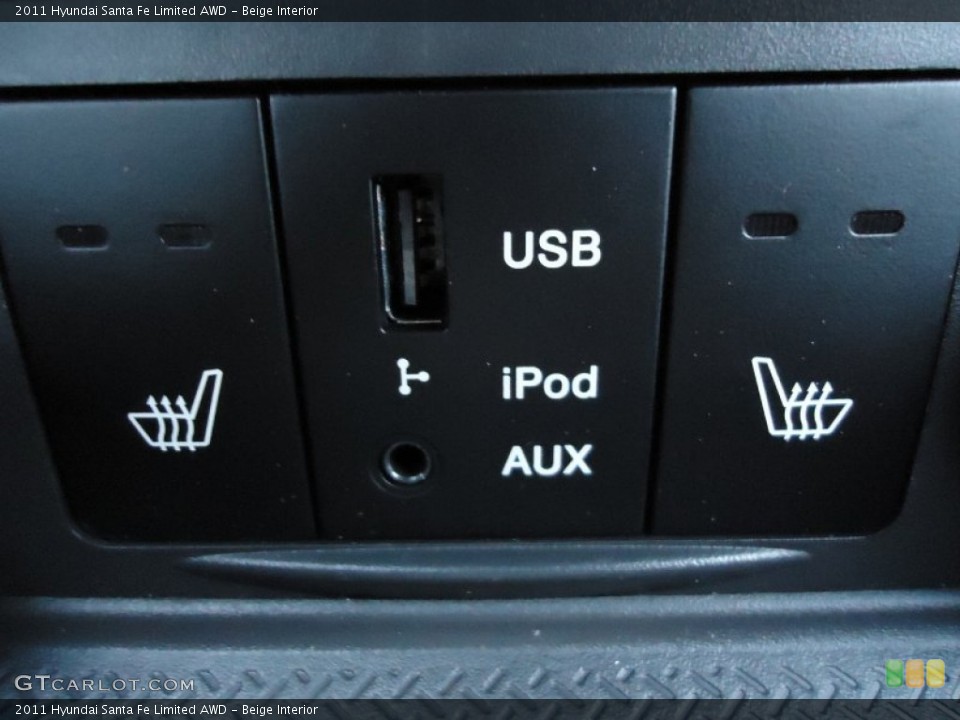 Beige Interior Controls for the 2011 Hyundai Santa Fe Limited AWD #52544958