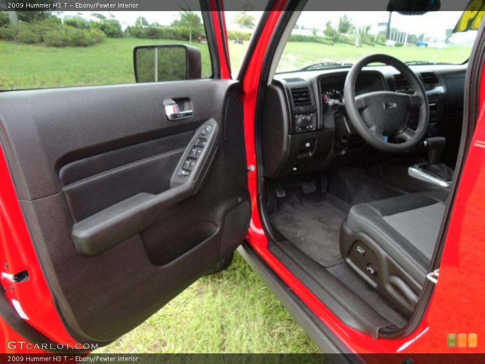 Ebony/Pewter Interior Photo for the 2009 Hummer H3 T #52546704