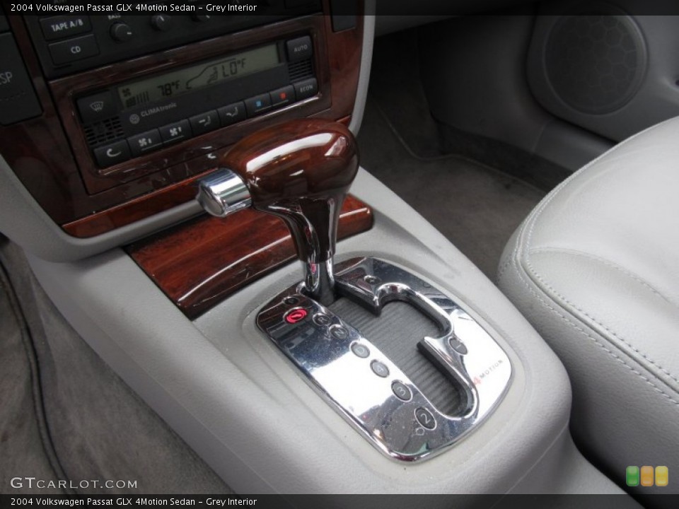 Grey Interior Transmission for the 2004 Volkswagen Passat GLX 4Motion Sedan #52553615