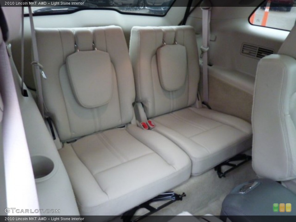 Light Stone Interior Photo for the 2010 Lincoln MKT AWD #52566521